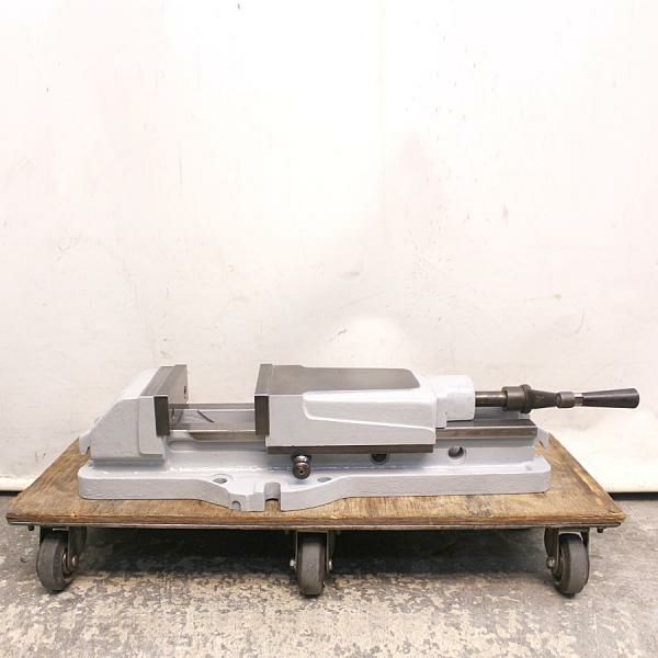 000000000627-04-l.jpg?t=