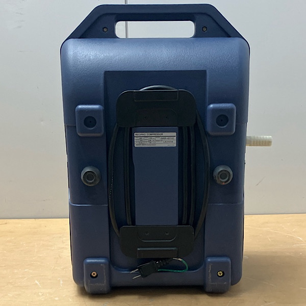 アネスト岩田 0.75kW 1馬力 オイルフリーコンプレッサー ハンディ